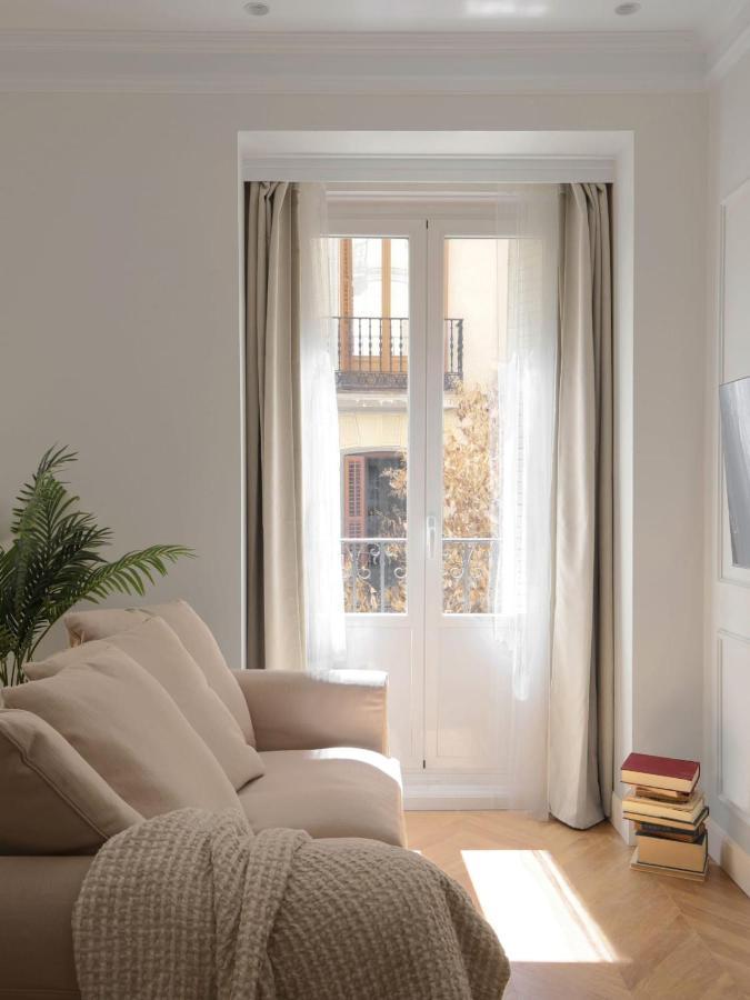 Deluxe Apartment Near Gran Via Madrid Buitenkant foto
