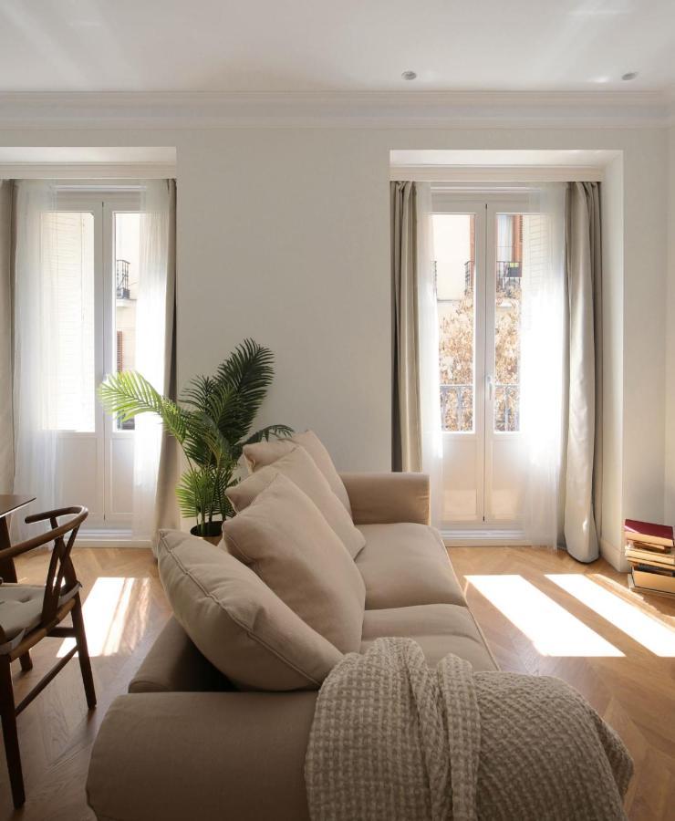 Deluxe Apartment Near Gran Via Madrid Buitenkant foto