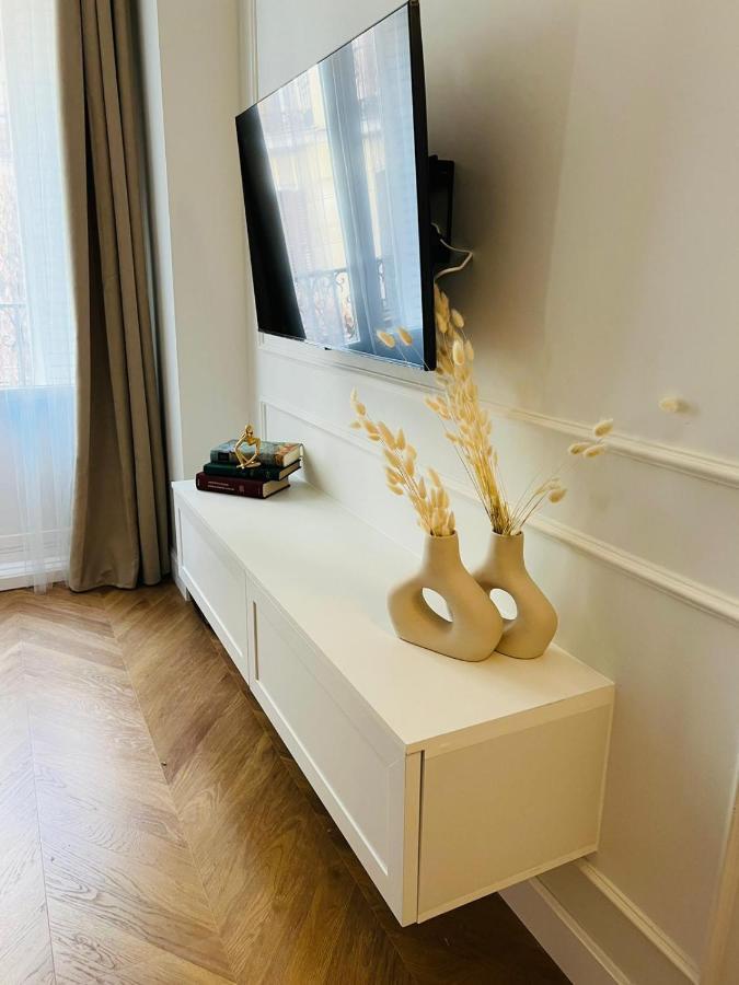Deluxe Apartment Near Gran Via Madrid Buitenkant foto