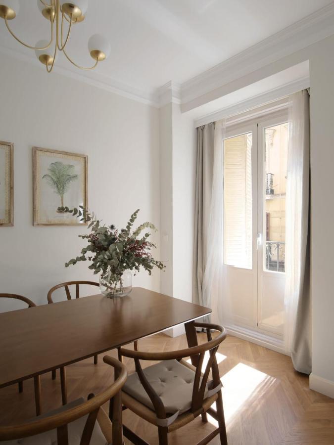 Deluxe Apartment Near Gran Via Madrid Buitenkant foto